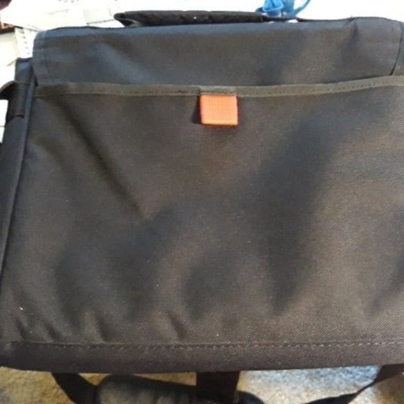 Tragus Messager Bag, 11'x10'x2' - Picture 6 of 7